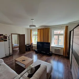 63m2 S Balkonem V Lázeňském Centru , Karlovy Vary Česká republika